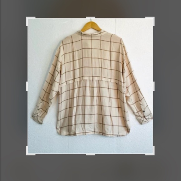 J Jill Checked Print, Button Front, Long Sleeve, Hilo Hemline - Picture 2 of 5